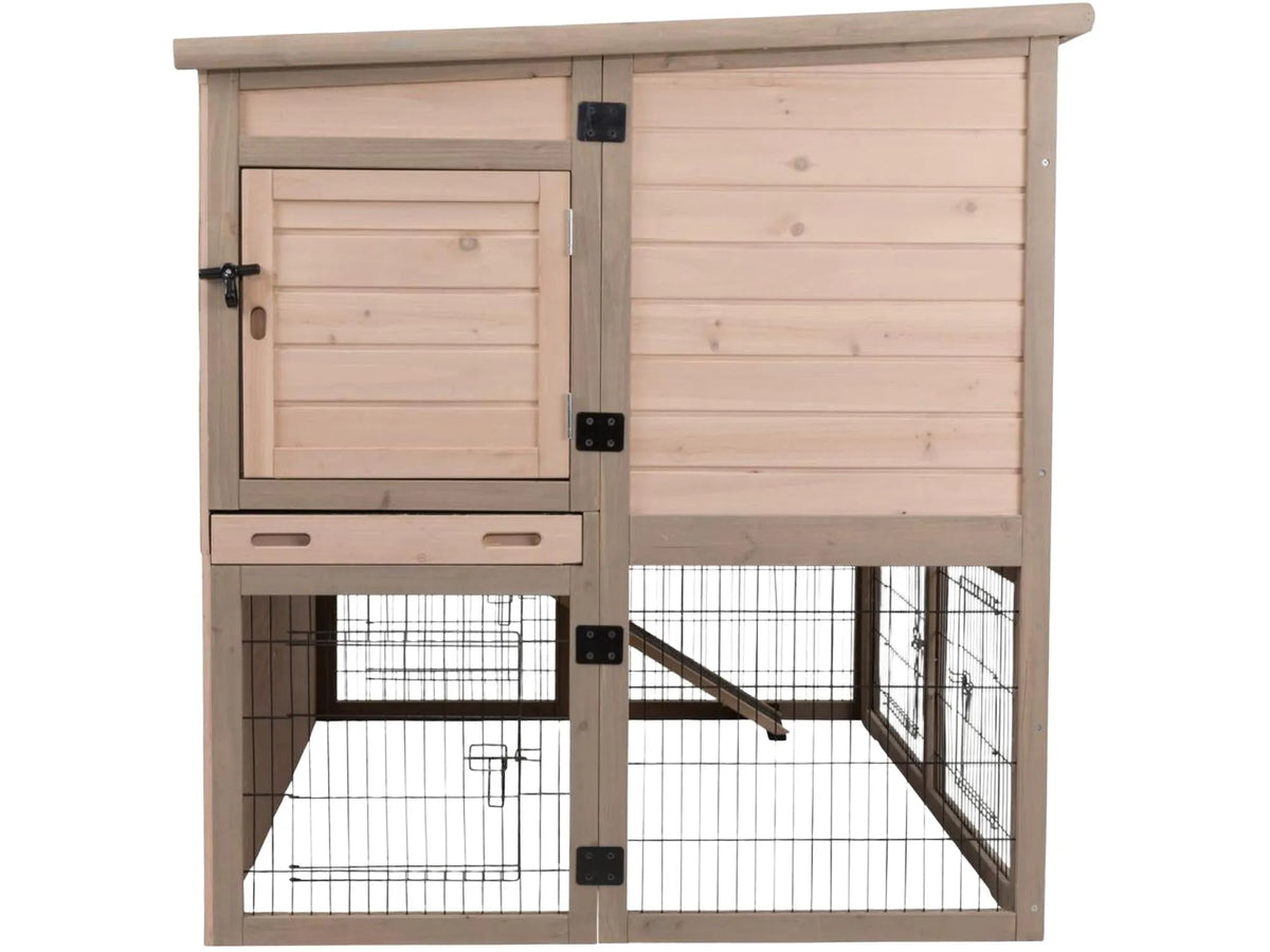 Trixie Small Animal Hutch XL, et isolert utebur i lyst tre med mørk netting og beskyttet hvileområde.