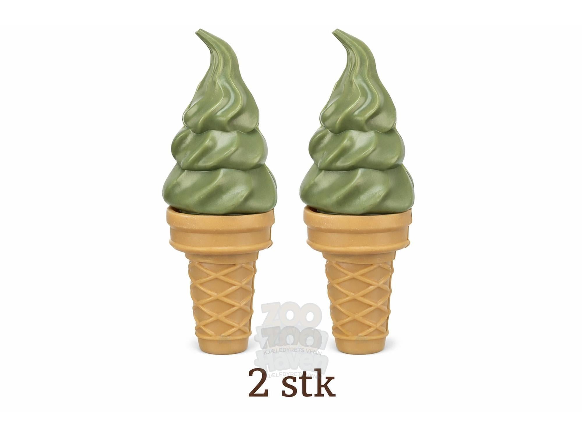 To Trixie Softice Snacks med kylling, grønn is og beige vaffelkjeks, 50g hver.