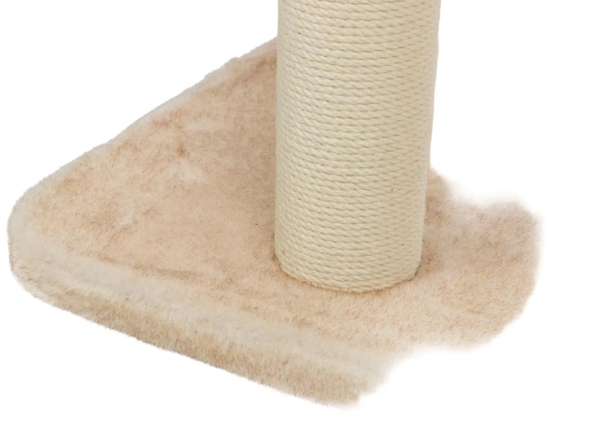 Beige Trixie XXL Kiara kattetre med sisalkledd klorestolpe og myk plysjbase.