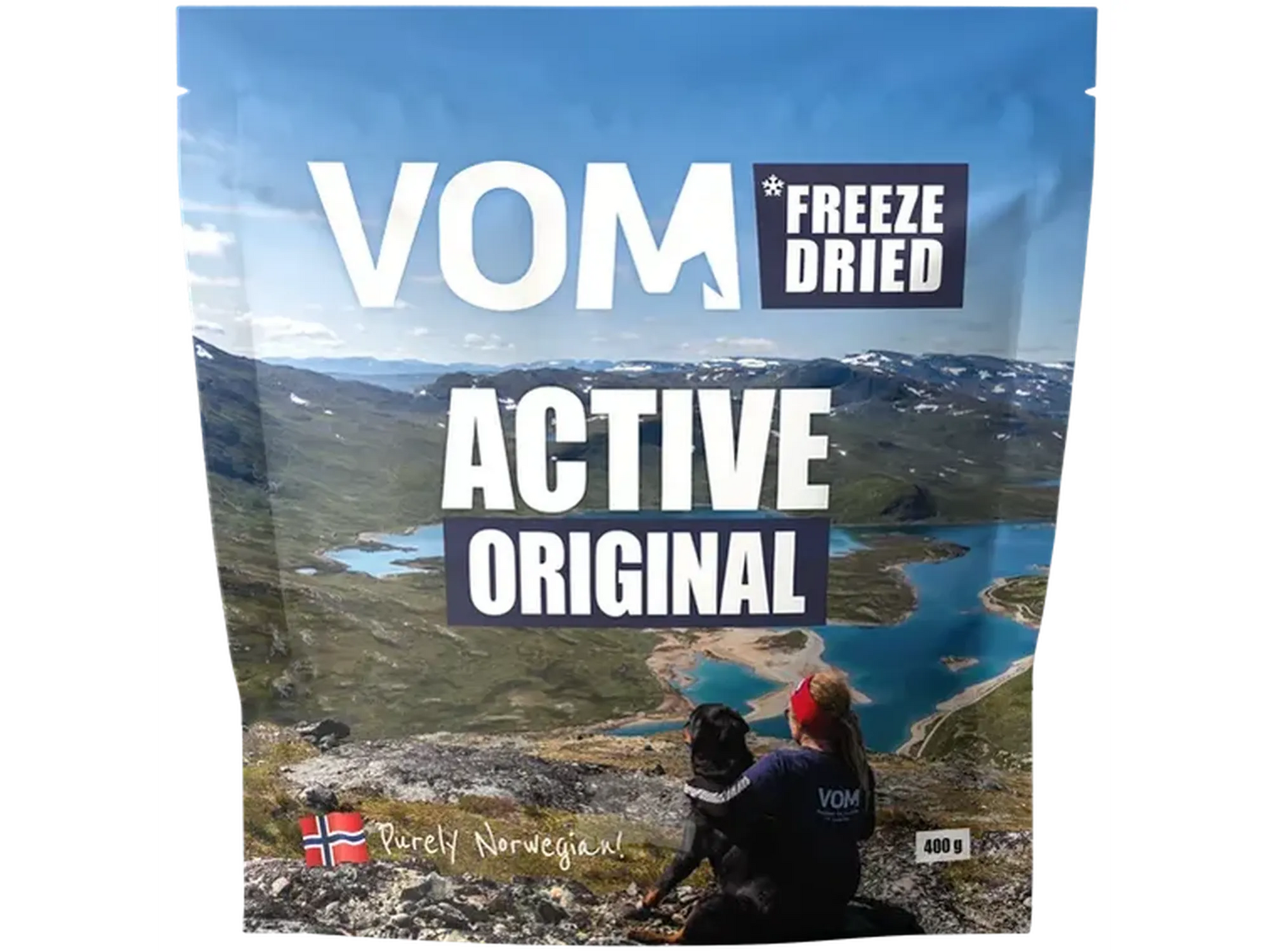 VOM Freeze Dried Active Original hundefôr i blå pose med fjellandskap, hund og eier, 400g.