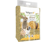 Vadigran Bedding Halm 5 kg pakke med kanin, marsvin, hamster og halmballer.
