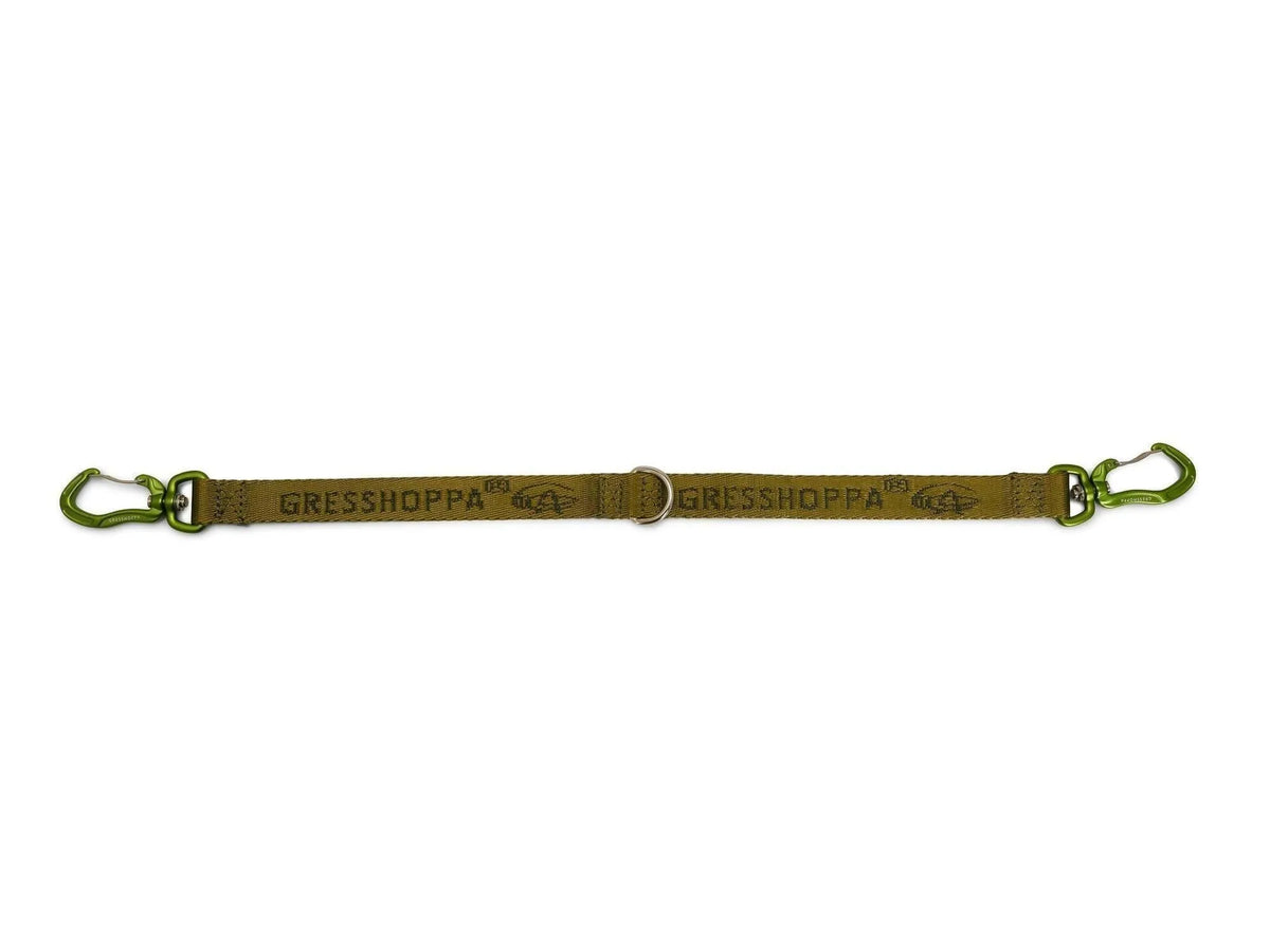 Verdal Multi hanefot 20mm x 20cm i oliven med karabinkrok og D-ring