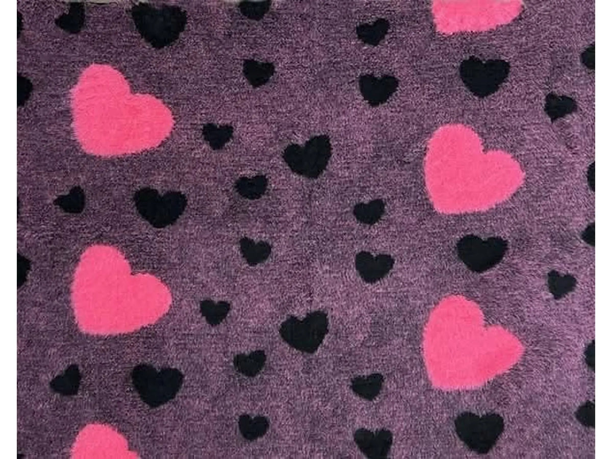 VetBed Nonslip liggematte 100x150 cm med store og små hjerter på lilla bunn.