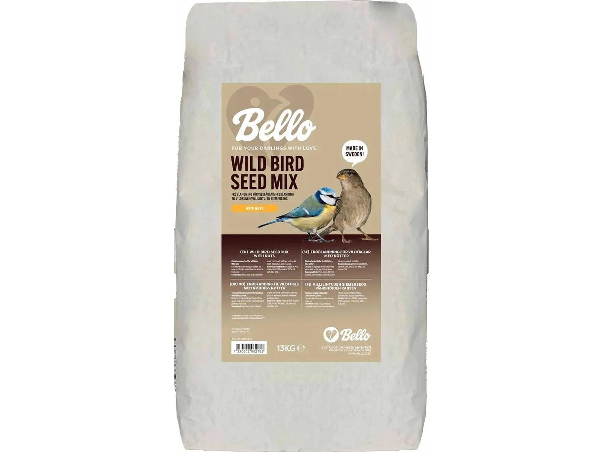 Stor hvit pose Bello Villfugl Frøblanding Med Nøtter, 13kg, med bilde av to småfugler.