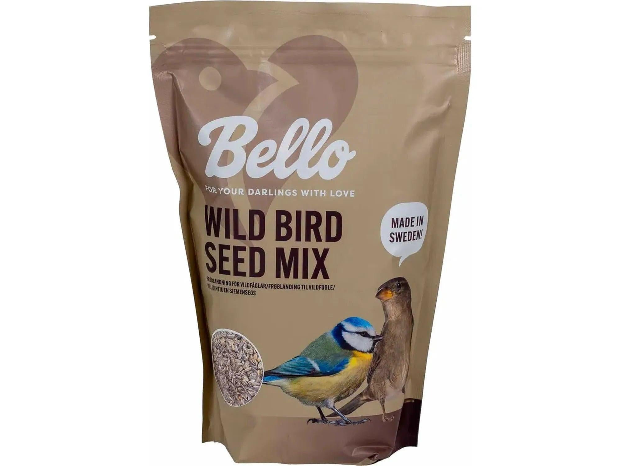 Bello Wild Bird Seed Mix, brun pose med blåmeis og spurv, viser solsikkefrø.